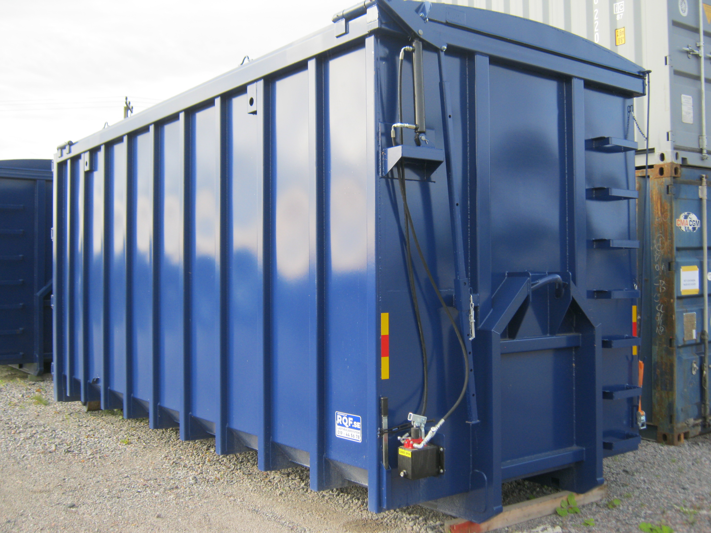 38m³ Container med Hydrauliskt tak